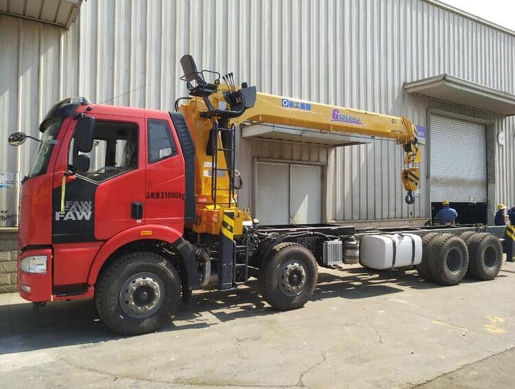 XCMG official SQ14SK4Q 14 ton telescopic boom lift crane truck mounted for sale